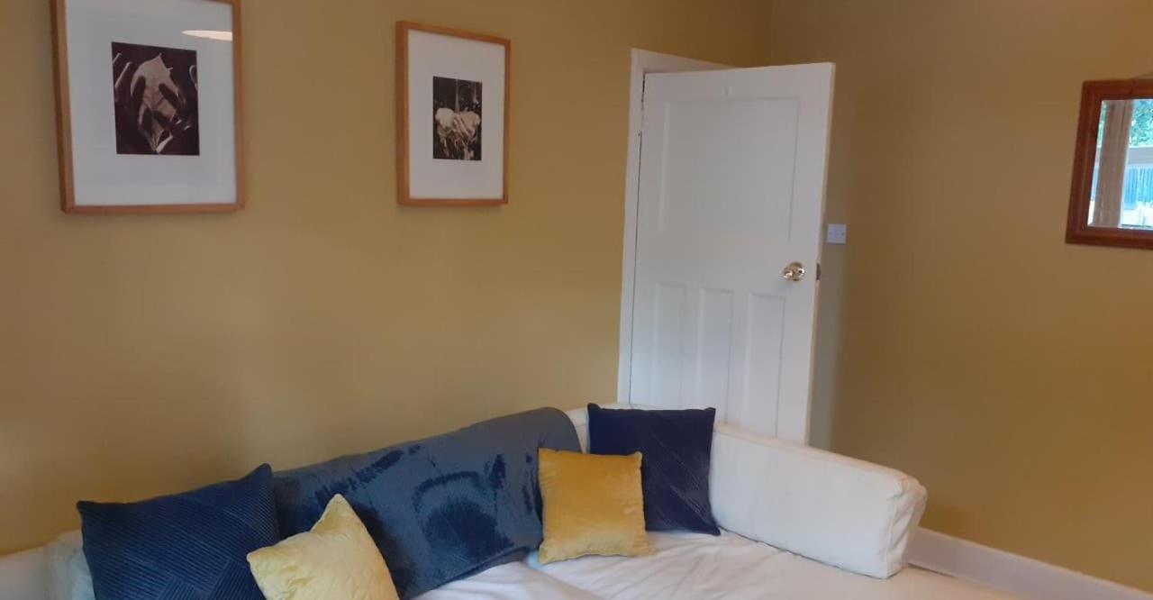 Perry Road, Beautiful Large House Available For Guests And Contractors Parking Wifi Villa Nottingham Exterior photo