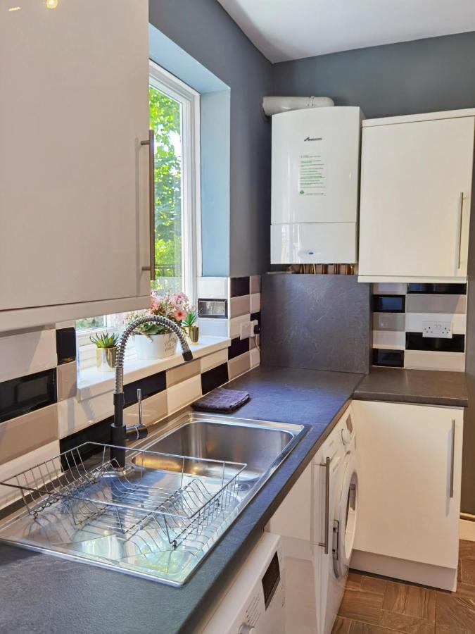Perry Road, Beautiful Large House Available For Guests And Contractors Parking Wifi Villa Nottingham Exterior photo