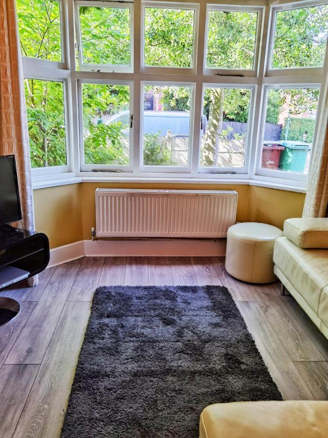 Perry Road, Beautiful Large House Available For Guests And Contractors Parking Wifi Villa Nottingham Exterior photo